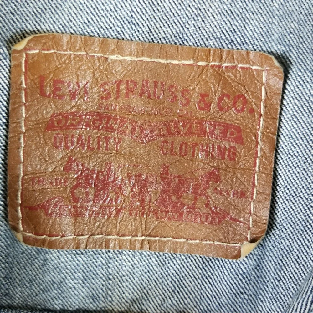 VTG Levis Mens Denim Trucker Jacket Sz M‎ Medium Wash Blue Jean Button Up Coat - Picture 3 of 11